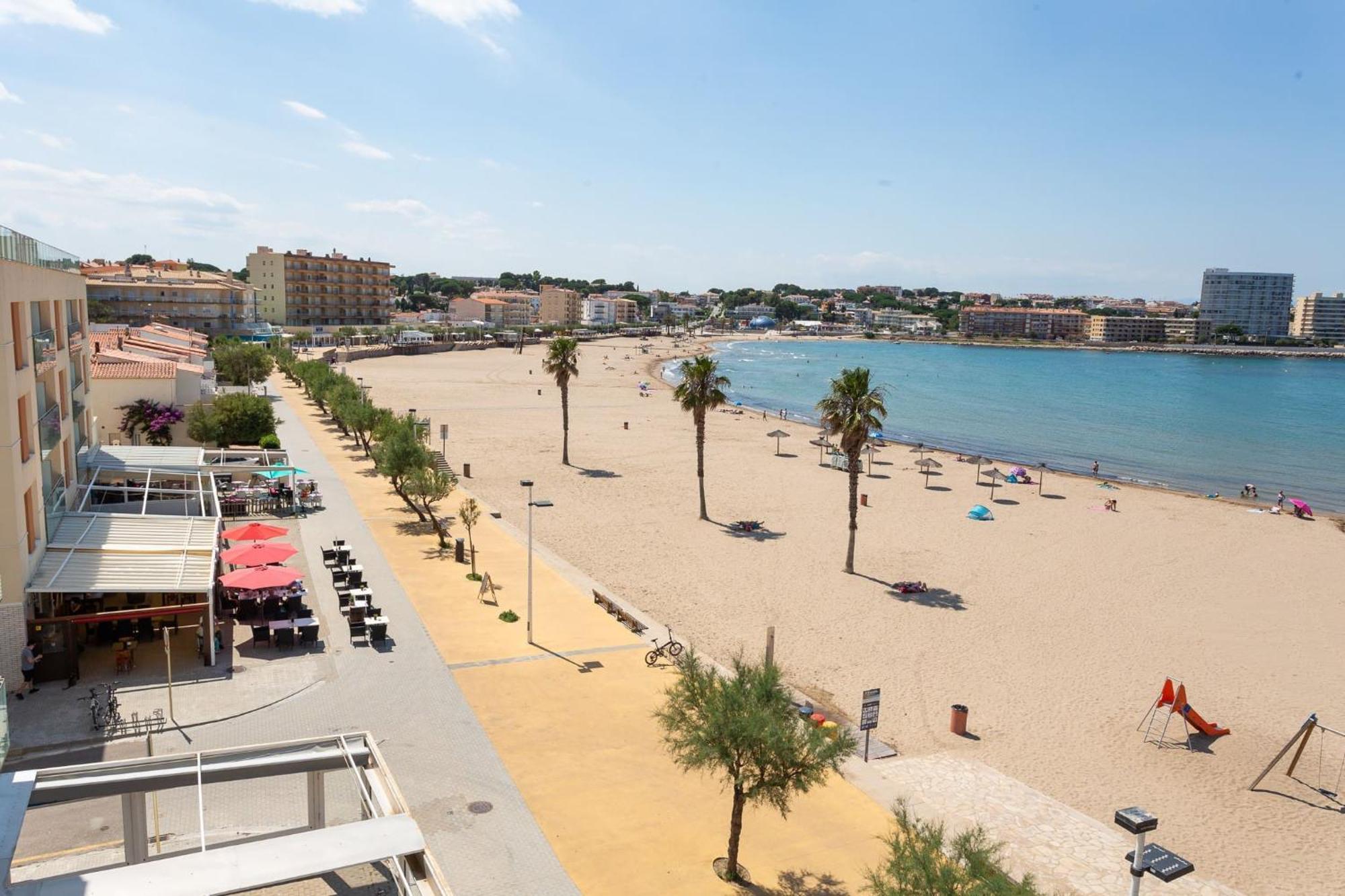 Passeig Del Mar Lägenhet L' Escala Exteriör bild